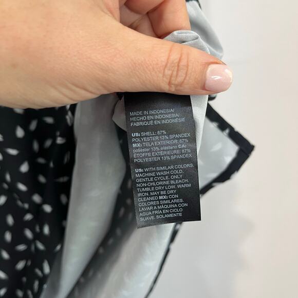Chico’s Zen Sport Black White Dot Print Notch Neck Tank Top NWT Size 2 US L - Picture 8 of 8